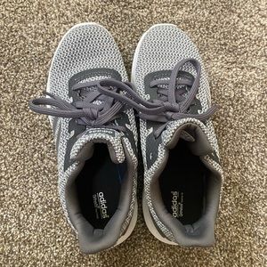 Adidas Grey Cloudfoam Athletic Shoes size 7